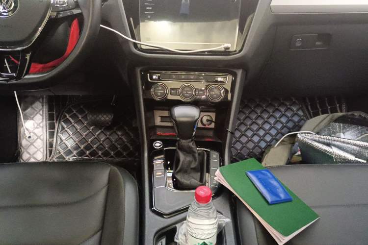 Used Volkswagen Tiguan L 2020 330TSI Automatic Two-Wheel Drive Panoramic Comfort Edition China VI Standard Gear Lever
