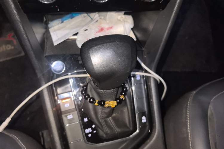 Used Volkswagen Tiguan L 2020 330TSI Automatic Two-Wheel Drive Panoramic Comfort Edition China VI Standard Gear Lever