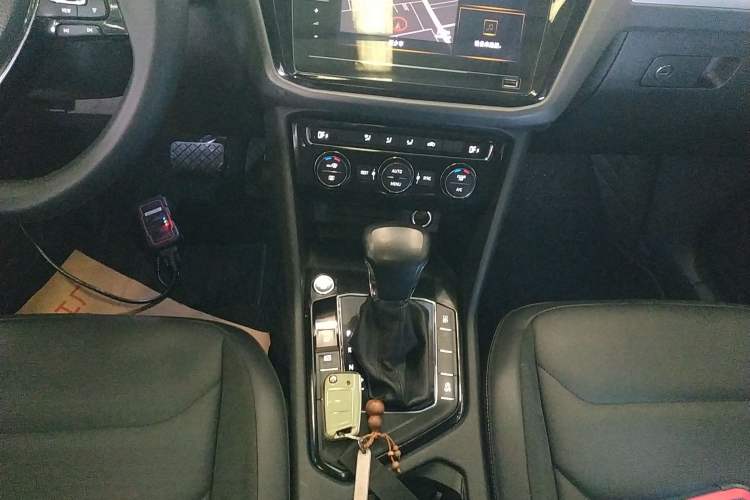 Used Volkswagen Tiguan L 2020 330TSI Automatic Two-Wheel Drive Panoramic Comfort Edition China VI Standard Gear Lever