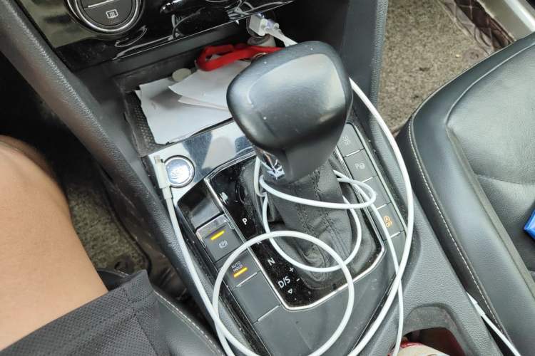 Used Volkswagen Tiguan L 2020 330TSI Automatic Two-Wheel Drive Panoramic Comfort Edition China VI Standard Gear Lever