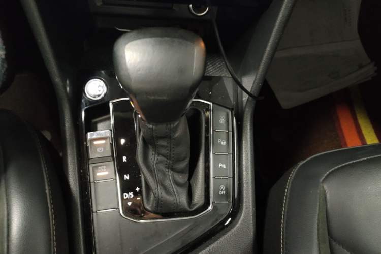 Used Volkswagen Tiguan L 2020 330TSI Automatic Two-Wheel Drive Smart Luxury Edition China VI Standard Gear Lever