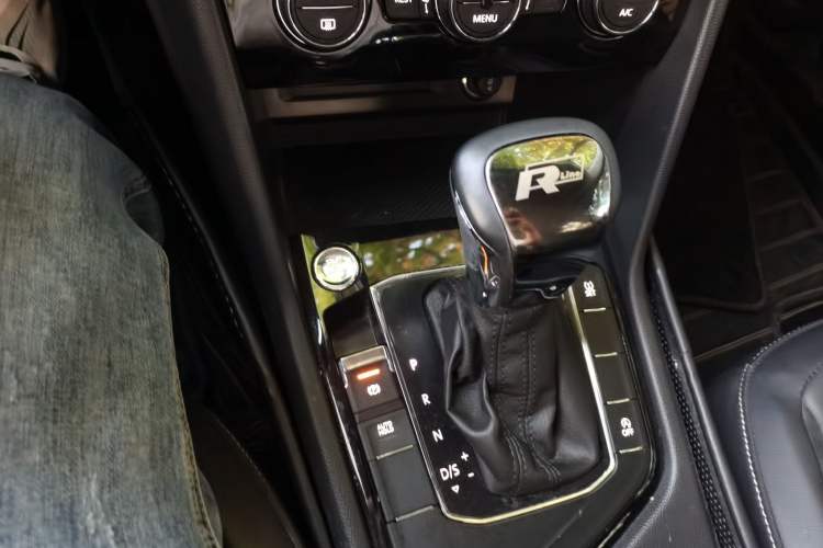 Used Volkswagen Tiguan L 2020 330TSI Automatic Two-Wheel Drive Panoramic Comfort Edition China VI Standard Gear Lever