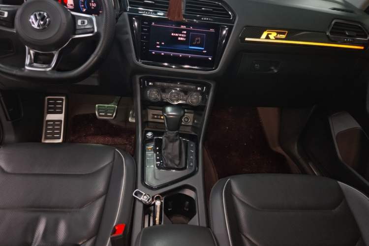 Used Volkswagen Tiguan L 2020 330TSI Automatic Two-Wheel Drive R-Line Flagship Version China VI Standard Gear Lever