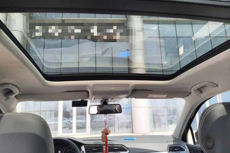 Used Volkswagen Tiguan L 2020 330TSI Automatic Two-Wheel Drive Panoramic Comfort Edition China VI Standard Headliner