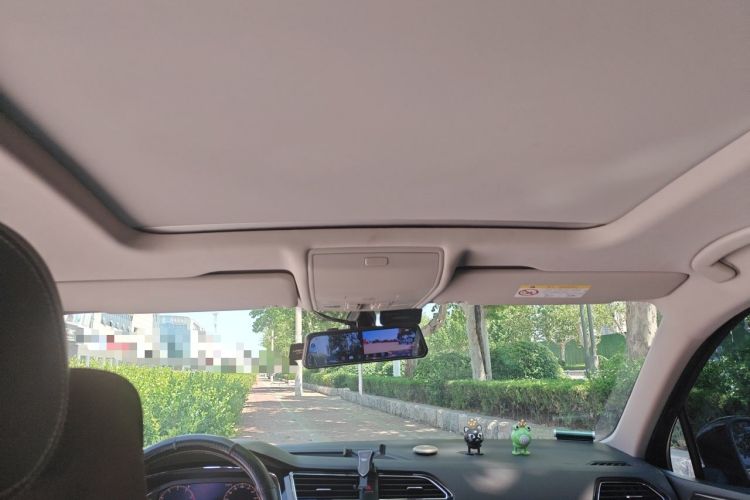 Used Volkswagen Tiguan L 2020 330TSI Automatic Two-Wheel Drive R-Line Flagship Version China VI Standard Headliner