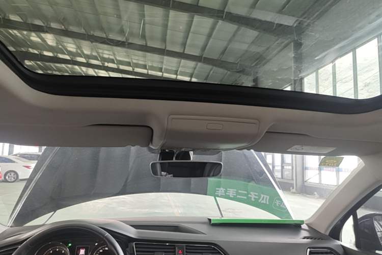 Used Volkswagen Tiguan L 2020 330TSI Automatic Two-Wheel Drive Smart Luxury Edition China VI Standard Headliner