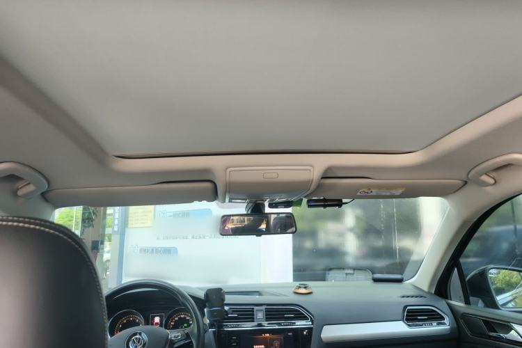 Used Volkswagen Tiguan L 2020 330TSI Automatic Two-Wheel Drive Panoramic Comfort Edition China VI Standard Headliner