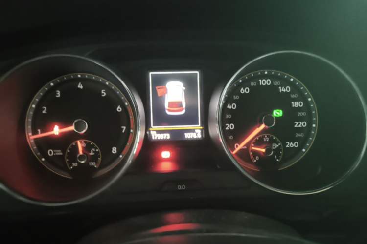 Used Volkswagen Tiguan L 2020 330TSI Automatic Two-Wheel Drive Smart Luxury Edition China VI Standard Instrument Cluster