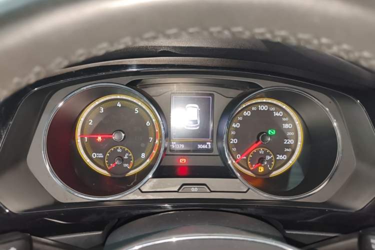 Used Volkswagen Tiguan L 2020 330TSI Automatic Two-Wheel Drive Panoramic Comfort Edition China VI Standard Instrument Cluster
