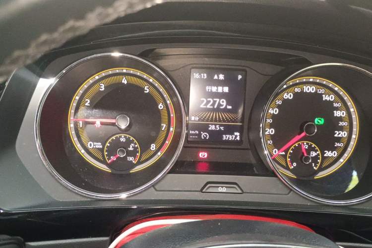 Used Volkswagen Tiguan L 2020 330TSI Automatic Two-Wheel Drive Panoramic Comfort Edition China VI Standard Instrument Cluster
