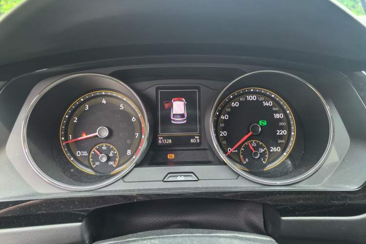 Used Volkswagen Tiguan L 2020 330TSI Automatic Two-Wheel Drive Smart Luxury Edition China VI Standard Instrument Cluster