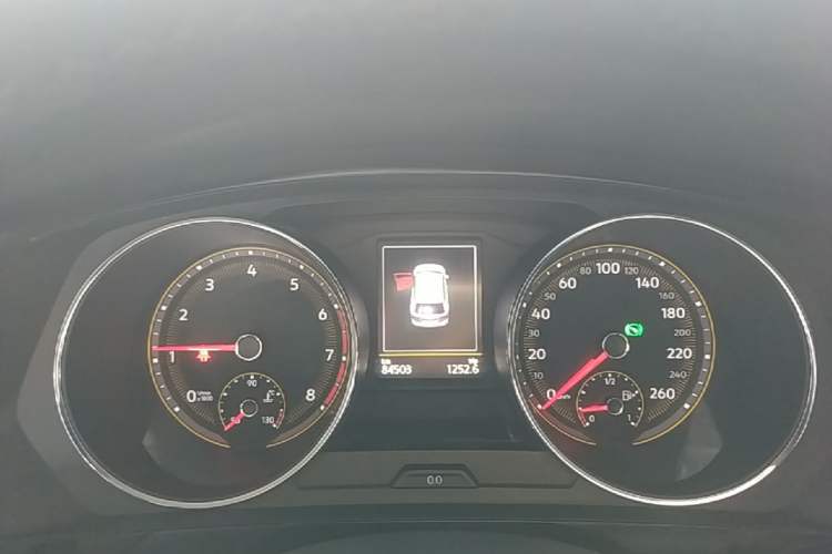 Used Volkswagen Tiguan L 2020 330TSI Automatic Two-Wheel Drive Smart Luxury Edition China VI Standard Instrument Cluster