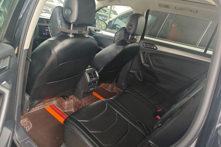 Used Volkswagen Tiguan L 2020 330TSI Automatic Two-Wheel Drive Smart Luxury Edition China VI Standard Interior 1