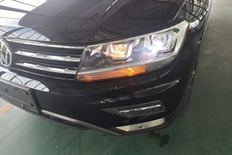 Used Volkswagen Tiguan L 2020 330TSI Automatic Two-Wheel Drive Smart Luxury Edition China VI Standard Left Front Headlight