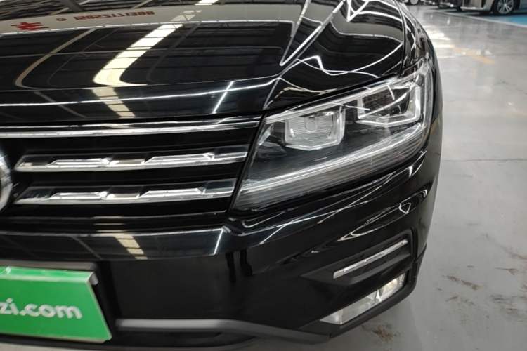 Used Volkswagen Tiguan L 2020 330TSI Automatic Two-Wheel Drive Panoramic Comfort Edition China VI Standard Left Front Headlight