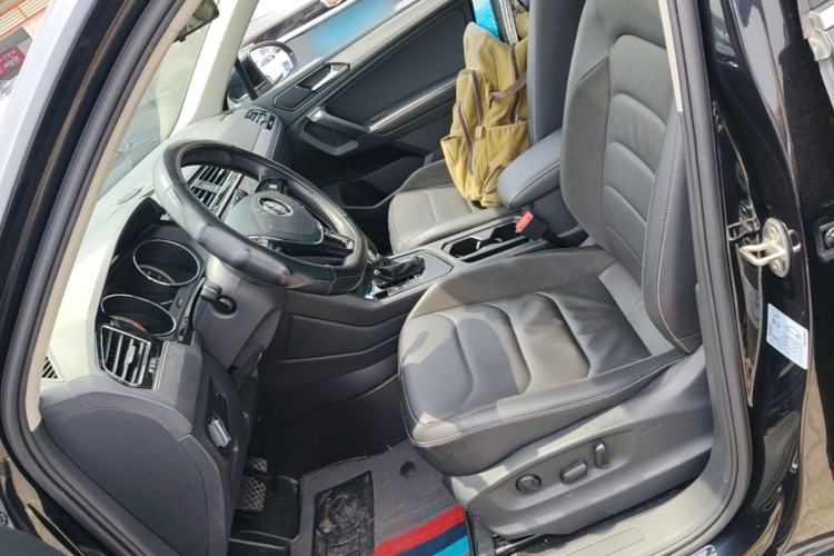 Used Volkswagen Tiguan L 2020 330TSI Automatic Two-Wheel Drive Panoramic Comfort Edition China VI Standard Left Front Seat