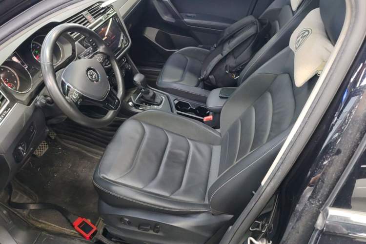 Used Volkswagen Tiguan L 2020 330TSI Automatic Two-Wheel Drive Panoramic Comfort Edition China VI Standard Left Front Seat