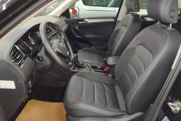 Used Volkswagen Tiguan L 2020 330TSI Automatic Two-Wheel Drive Panoramic Comfort Edition China VI Standard Left Front Seat