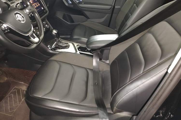 Used Volkswagen Tiguan L 2020 330TSI Automatic Two-Wheel Drive Panoramic Comfort Edition China VI Standard Left Front Seat