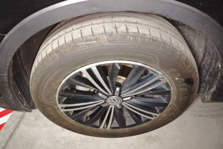 Used Volkswagen Tiguan L 2020 330TSI Automatic Two-Wheel Drive Panoramic Comfort Edition China VI Standard Left Front Wheel Hub