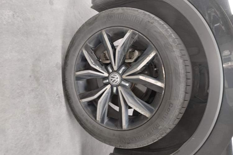 Used Volkswagen Tiguan L 2020 330TSI Automatic Two-Wheel Drive Smart Luxury Edition China VI Standard Left Front Wheel Hub