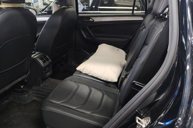 Used Volkswagen Tiguan L 2020 330TSI Automatic Two-Wheel Drive Panoramic Comfort Edition China VI Standard Left Rear Seat