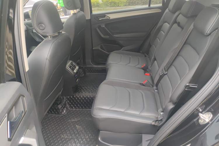 Used Volkswagen Tiguan L 2020 330TSI Automatic Two-Wheel Drive Panoramic Comfort Edition China VI Standard Left Rear Seat