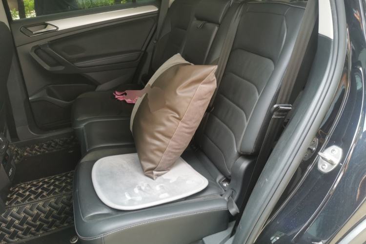 Used Volkswagen Tiguan L 2020 330TSI Automatic Two-Wheel Drive Smart Luxury Edition China VI Standard Left Rear Seat