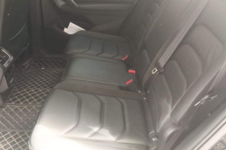 Used Volkswagen Tiguan L 2020 330TSI Automatic Two-Wheel Drive Panoramic Comfort Edition China VI Standard Left Rear Seat