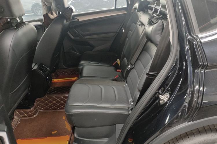 Used Volkswagen Tiguan L 2020 330TSI Automatic Two-Wheel Drive Smart Luxury Edition China VI Standard Left Rear Seat