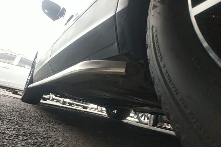 Used Volkswagen Tiguan L 2020 330TSI Automatic Two-Wheel Drive Smart Luxury Edition China VI Standard Left Side Sill