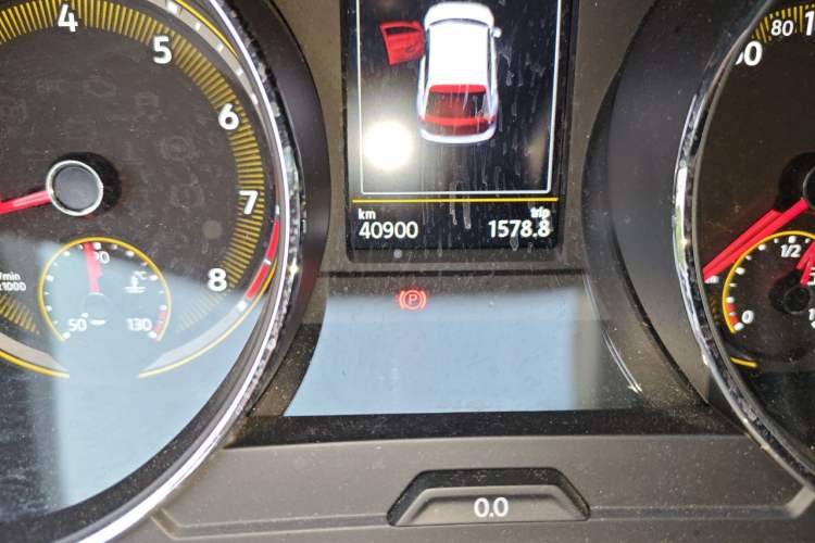 Used Volkswagen Tiguan L 2020 330TSI Automatic Two-Wheel Drive Smart Luxury Edition China VI Standard Odometer Close Up