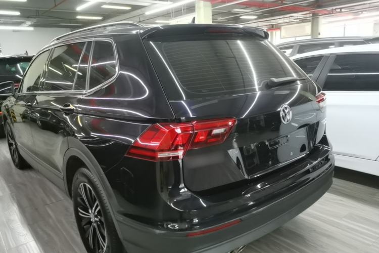 Used Volkswagen Tiguan L 2020 330TSI Automatic Two-Wheel Drive Luxury Edition China VI Standard Rear Left 45 Deg