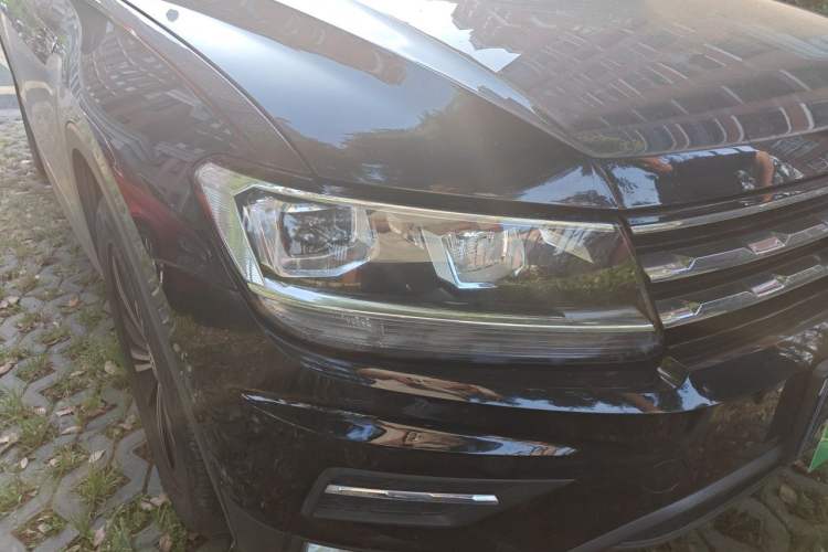 Used Volkswagen Tiguan L 2020 330TSI Automatic Two-Wheel Drive Panoramic Comfort Edition China VI Standard Right Front Headlight