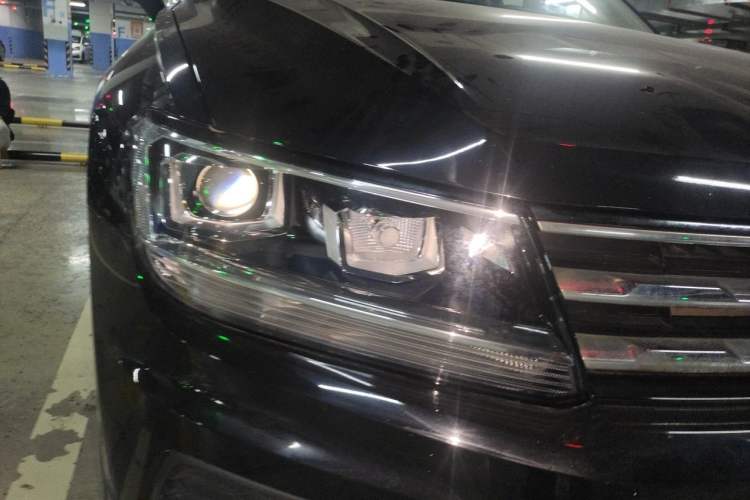 Used Volkswagen Tiguan L 2020 330TSI Automatic Two-Wheel Drive Luxury Edition China VI Standard Right Front Headlight