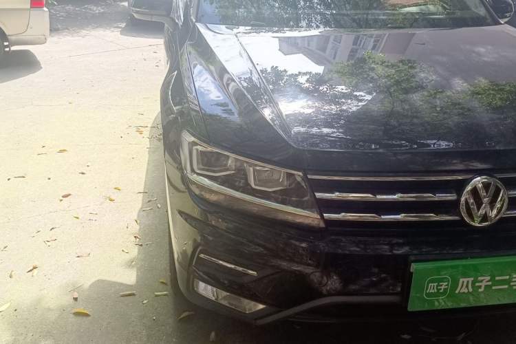 Used Volkswagen Tiguan L 2020 330TSI Automatic Two-Wheel Drive Panoramic Comfort Edition China VI Standard Right Front Headlight