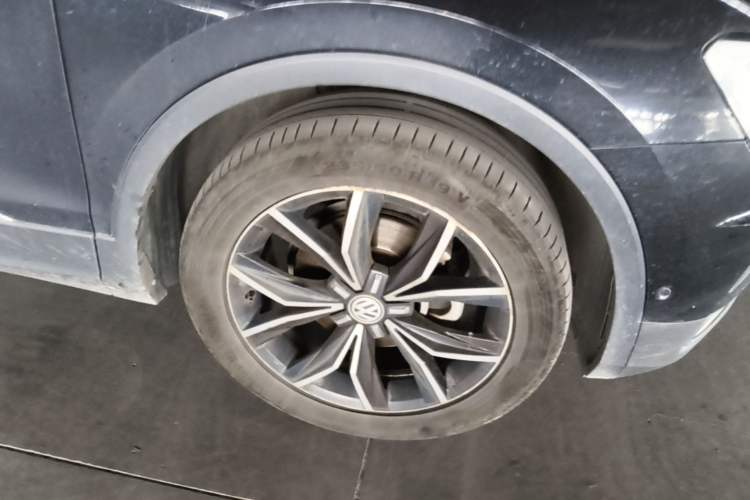 Used Volkswagen Tiguan L 2020 330TSI Automatic Two-Wheel Drive Smart Luxury Edition China VI Standard Right Front Wheel Hub