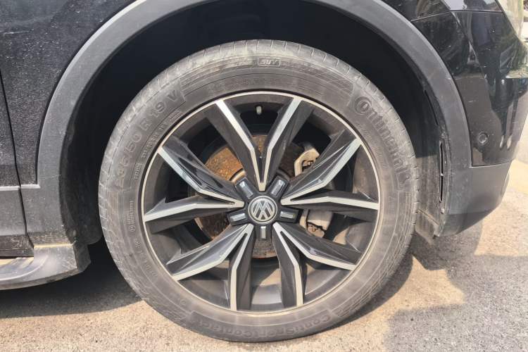 Used Volkswagen Tiguan L 2020 330TSI Automatic Two-Wheel Drive Smart Luxury Edition China VI Standard Right Front Wheel Hub