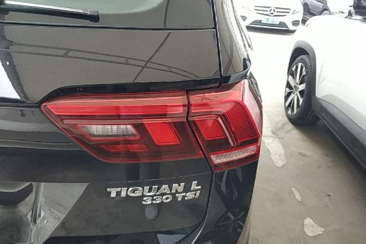 Used Volkswagen Tiguan L 2020 330TSI Automatic Two-Wheel Drive Panoramic Comfort Edition China VI Standard Right Rear Taillight