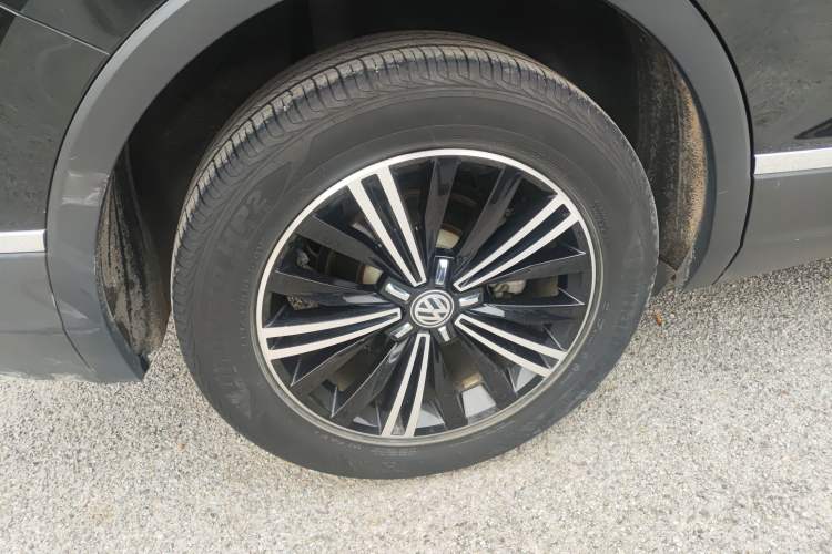Used Volkswagen Tiguan L 2020 330TSI Automatic Two-Wheel Drive Panoramic Comfort Edition China VI Standard Right Rear Wheel Hub