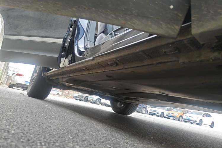 Used Volkswagen Tiguan L 2020 330TSI Automatic Two-Wheel Drive Panoramic Comfort Edition China VI Standard Right Side Sill