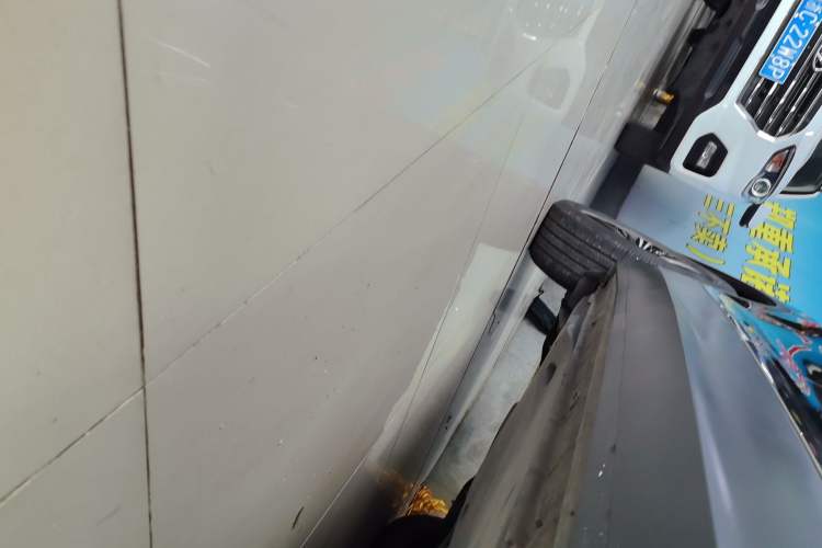 Used Volkswagen Tiguan L 2020 330TSI Automatic Two-Wheel Drive Panoramic Comfort Edition China VI Standard Right Side Sill