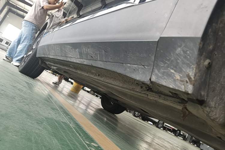 Used Volkswagen Tiguan L 2020 330TSI Automatic Two-Wheel Drive Smart Luxury Edition China VI Standard Right Side Sill