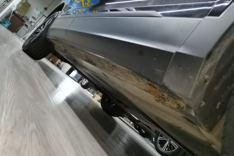 Used Volkswagen Tiguan L 2020 330TSI Automatic Two-Wheel Drive Luxury Edition China VI Standard Right Side Sill