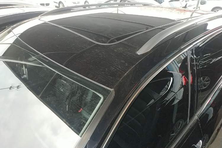 Used Volkswagen Tiguan L 2020 330TSI Automatic Two-Wheel Drive Smart Luxury Edition China VI Standard Roof