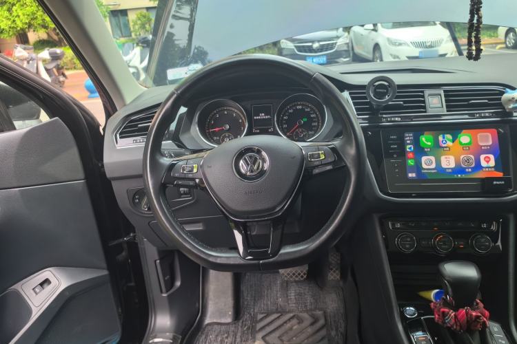 Used Volkswagen Tiguan L 2020 330TSI Automatic Two-Wheel Drive Smart Luxury Edition China VI Standard Steering Wheel