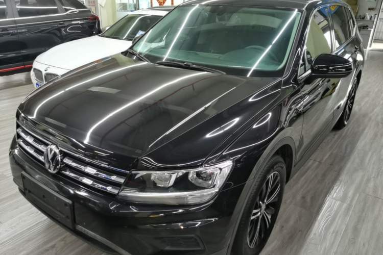 Used Volkswagen Tiguan L 2020 330TSI Automatic Two-Wheel Drive Luxury Edition China VI Standard Guazi used car, China used car export, Used car for sale, Used cars, Cheapest cars for sale
