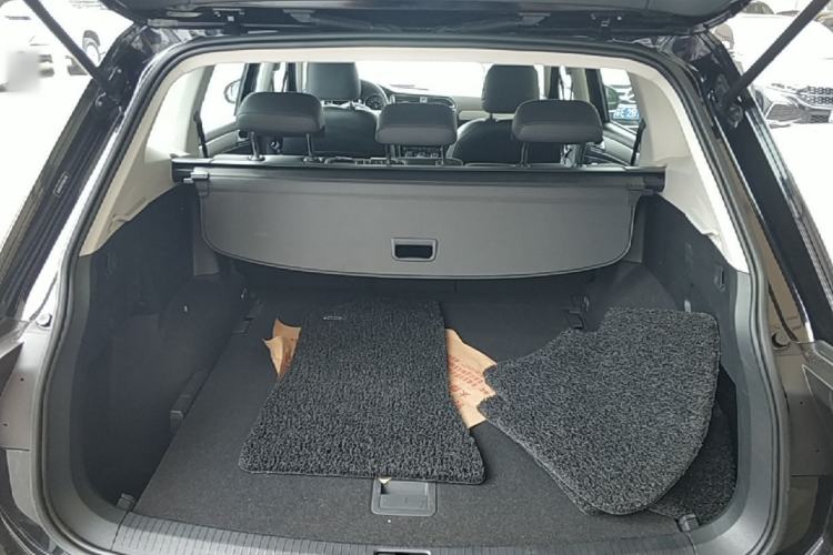 Used Volkswagen Tiguan L 2020 330TSI Automatic Two-Wheel Drive Panoramic Comfort Edition China VI Standard Trunk