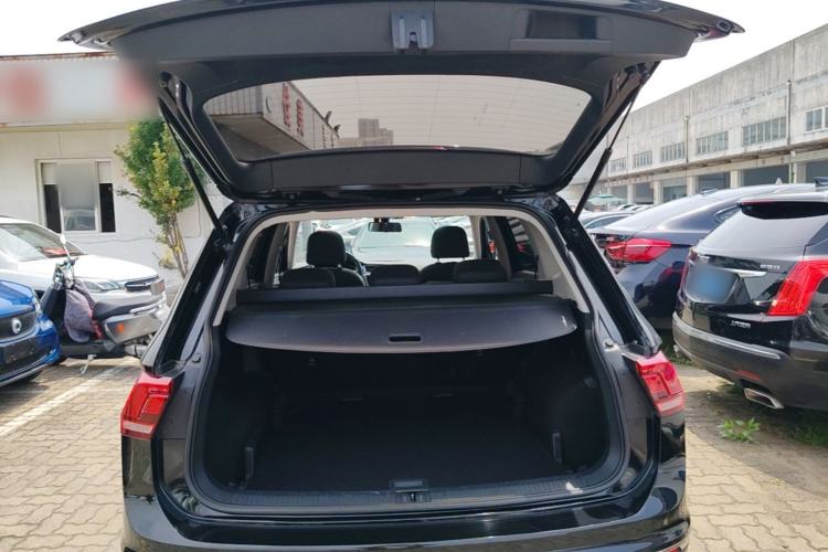 Used Volkswagen Tiguan L 2020 330TSI Automatic Two-Wheel Drive Panoramic Comfort Edition China VI Standard Trunk