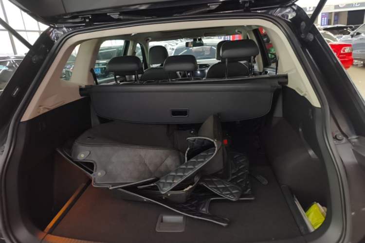 Used Volkswagen Tiguan L 2020 330TSI Automatic Two-Wheel Drive Panoramic Comfort Edition China VI Standard Trunk